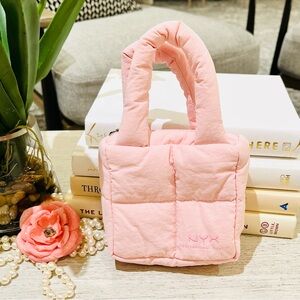 NYX Mini 4"Soft Puffy Mini Makeup Bag (Light pink)